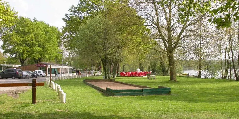 terrain de pétanque